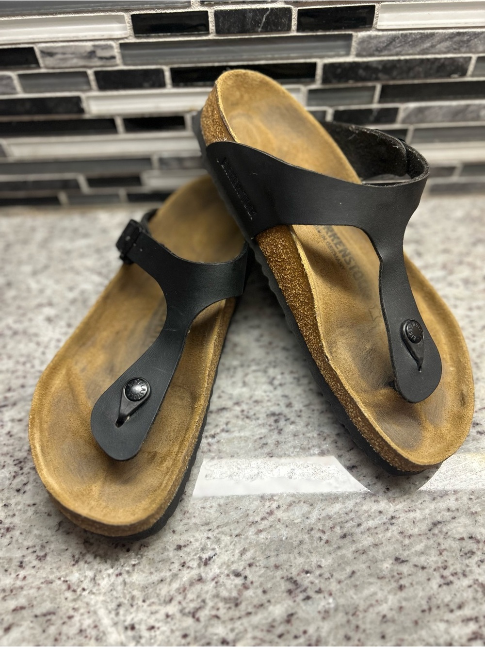 Birkenstock Gizeh Black Thong Cork Footbed Sandals women’s size 9(40)